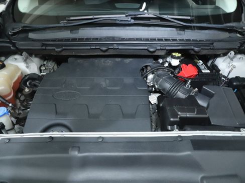 Used 2018 Ford Edge Titanium image 35