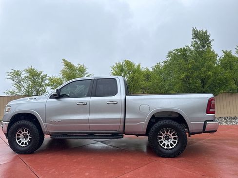 Used 2019 RAM 1500 Laramie AWD/4WD image 5