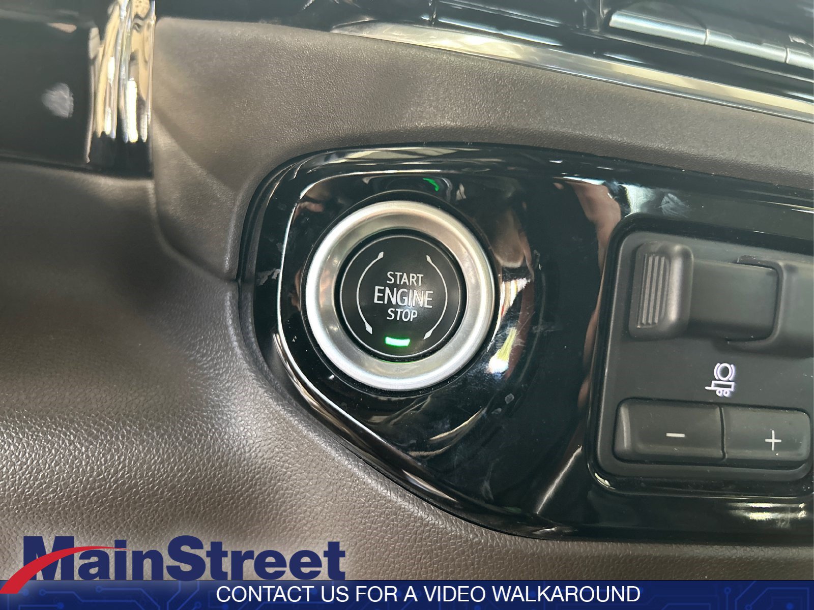 Used 2022 Chevrolet Silverado 1500 RST w/ Redline Edition AWD/4WD image 28