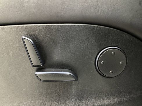 Used 2018 Tesla Model X 100D AWD/4WD image 44