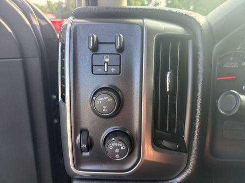Used 2018 Chevrolet Silverado 1500 LT w/ All Star Edition AWD/4WD image 16