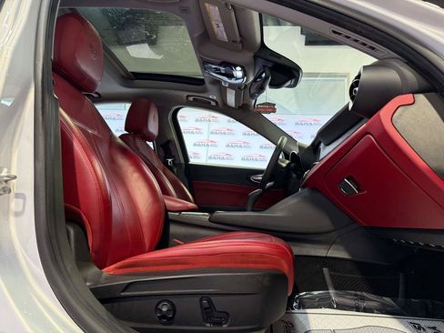 Used 2021 Alfa Romeo Giulia Sprint w/ Sun & Sound Package image 59