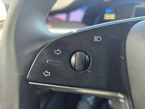 Used 2024 Tesla Model X image 35