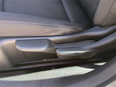 Used 2020 Chevrolet Malibu LS image 21