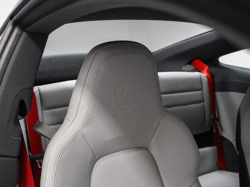 Certified 2022 Porsche 911 Carrera GTS RWD image 27