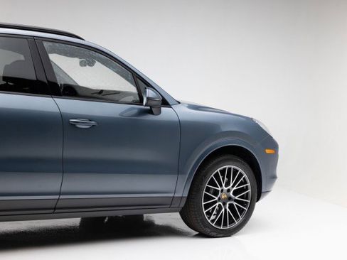 Used 2019 Porsche Cayenne image 29