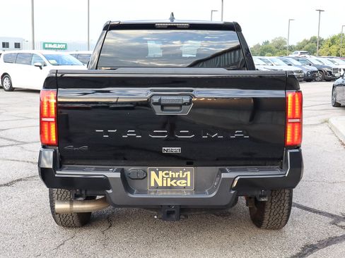 Used 2024 Toyota Tacoma TRD Off-Road image 5