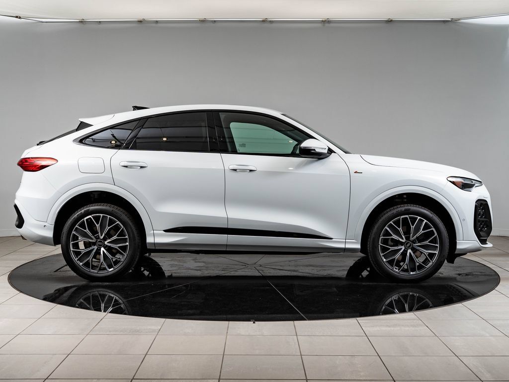 New 2026 Audi Q5 Premium Plus AWD/4WD image 11