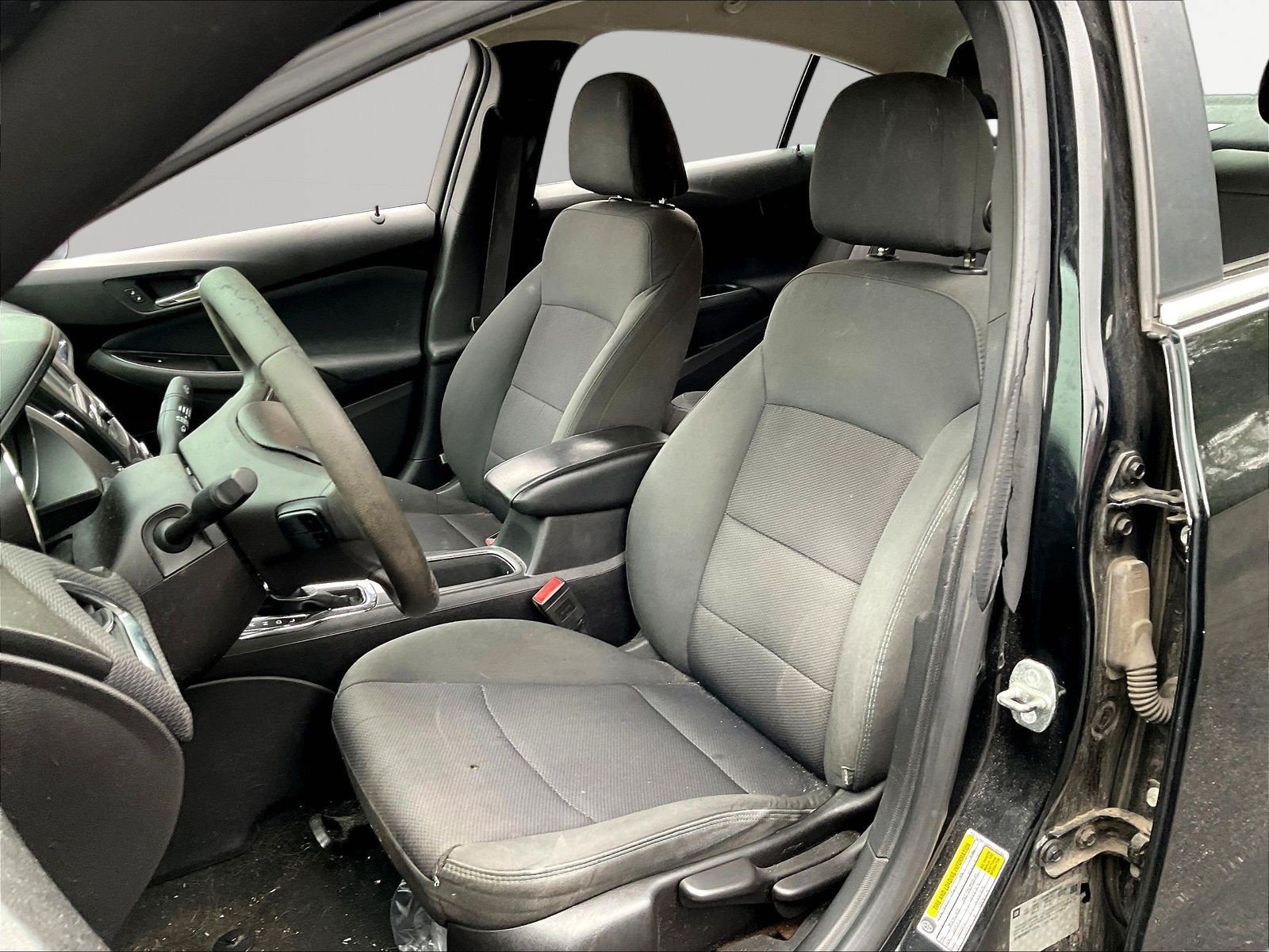 Used 2017 Chevrolet Cruze LT FWD image 22