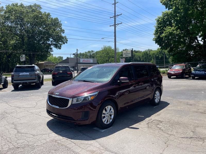Used 2017 Kia Sedona LX w/ LX Essentials Premium Package FWD image 1