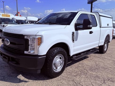 Used 2019 Ford F250 XL w/ Power Equipment Group RWD image 3