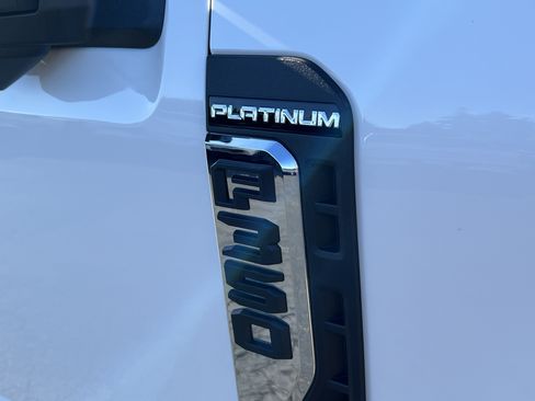 Used 2023 Ford F350 Platinum AWD/4WD image 9