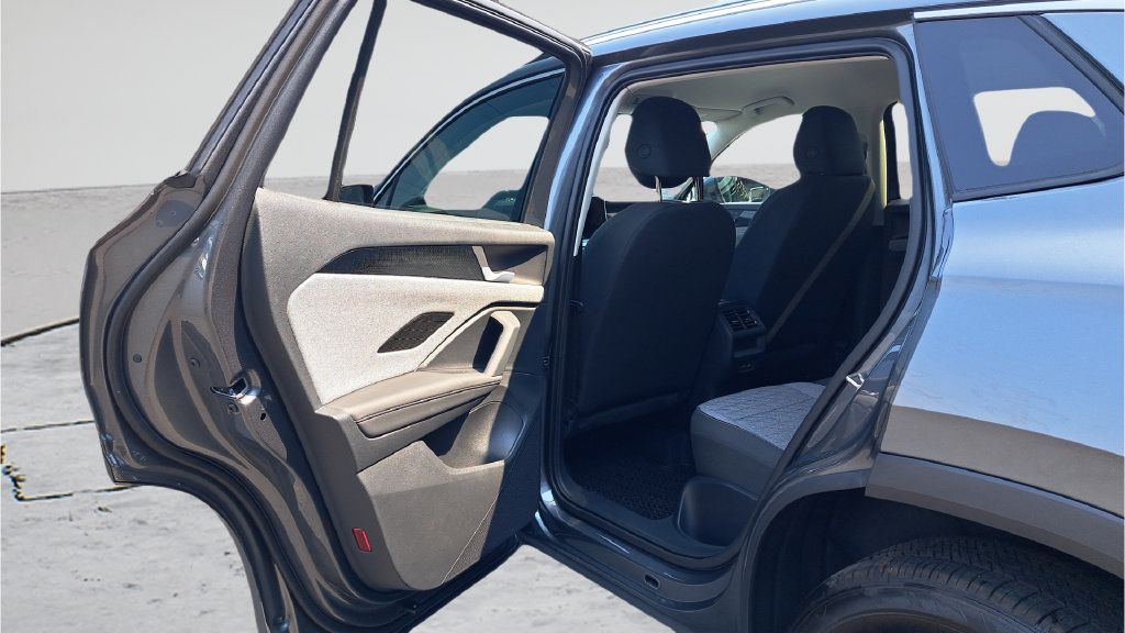 Used 2026 Volkswagen Tiguan S AWD/4WD image 11