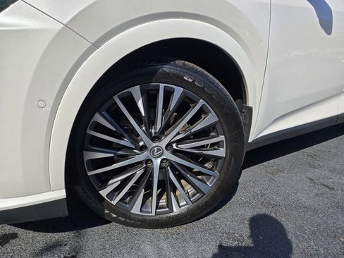 Used 2024 Lexus RX 350 image 2