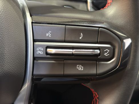 Used 2023 Chevrolet Colorado Z71 w/ Z71 Convenience Package 2 image 26