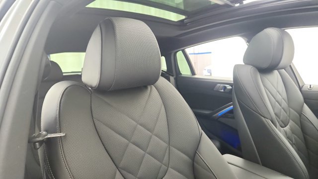 Used 2026 BMW X6 xDrive40i w/ Premium Package AWD/4WD image 38