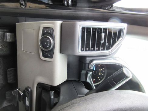 Used 2015 Ford F150 XLT RWD image 11
