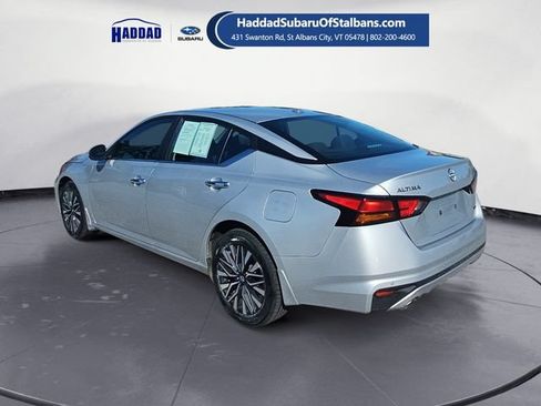 Used 2024 Nissan Altima 2.5 SV w/ SV Premium Package AWD/4WD image 3