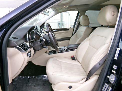 Used 2018 Mercedes-Benz GLE 350 w/ Premium 1 Package image 12