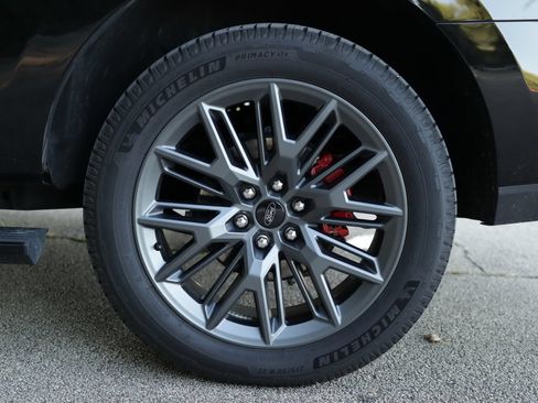 Used 2025 Ford Expedition Platinum w/ Stealth Performance Package AWD/4WD image 54