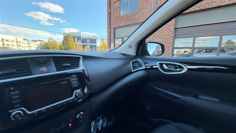 Used 2017 Nissan Sentra SV FWD image 36