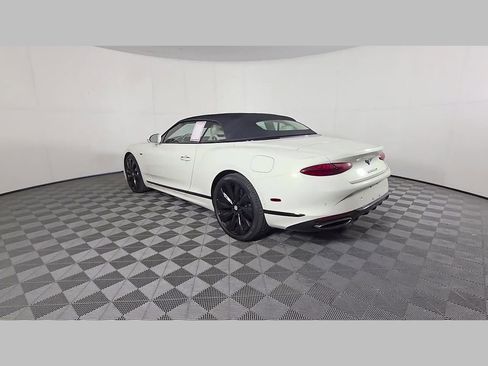 Used 2025 Bentley Continental GTC AWD/4WD image 42