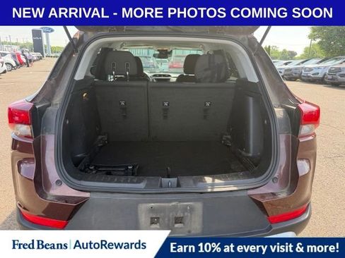 Used 2023 Chevrolet TrailBlazer LT FWD image 8