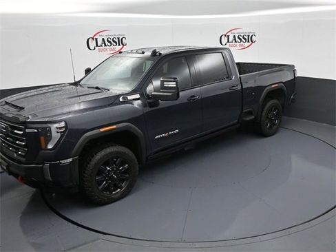 Used 2024 GMC Sierra 2500 AT4 w/ AT4 Premium Plus Package image 17