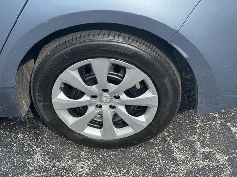 Certified 2022 Toyota Corolla LE FWD image 10