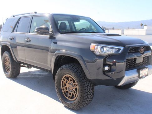 Certified 2024 Toyota 4Runner TRD Off-Road Premium w/ Moonroof Package AWD/4WD image 2