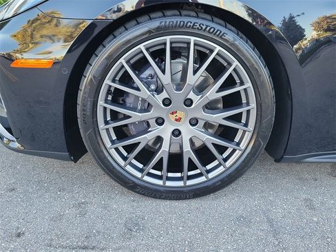 Used 2026 Porsche Panamera image 8