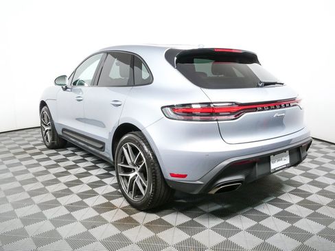 Certified 2025 Porsche Macan image 3