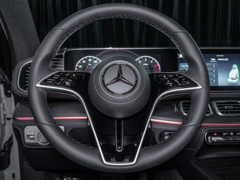 New 2026 Mercedes-Benz GLS 450 4MATIC image 22