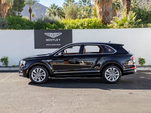 Used 2022 Bentley Bentayga image 5