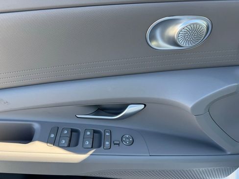 New 2026 Hyundai Elantra Blue image 18