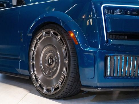 Used 2026 Rolls-Royce Cullinan AWD/4WD image 17