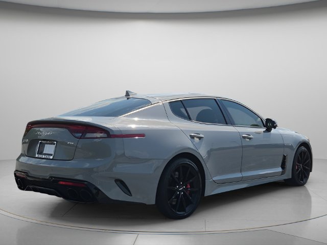 Used 2023 Kia Stinger GT2 RWD image 7