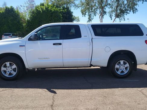 Used 2013 Toyota Tundra 4x4 Double Cab w/ SR5 Pkg image 5