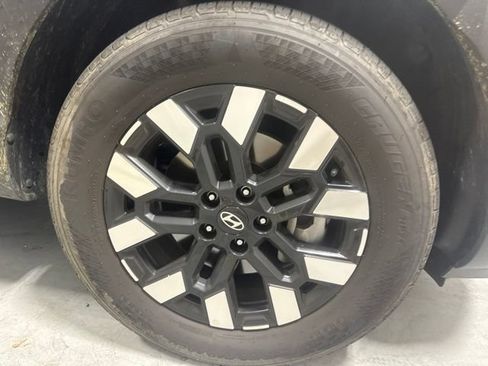 Used 2025 Hyundai Santa Cruz SEL FWD image 4