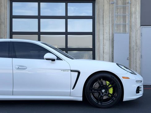 Used 2014 Porsche Panamera S RWD image 5