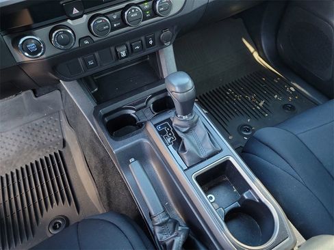 Used 2023 Toyota Tacoma TRD Off-Road image 19