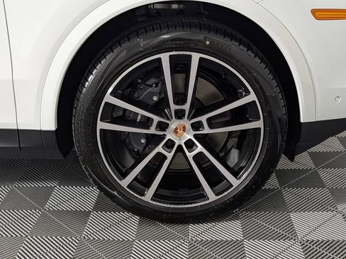 New 2026 Porsche Cayenne AWD/4WD image 14