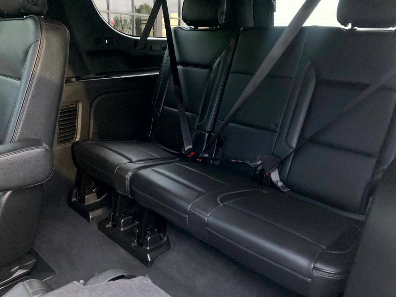 Used 2021 GMC Yukon XL Denali w/ Denali Ultimate Package AWD/4WD image 14