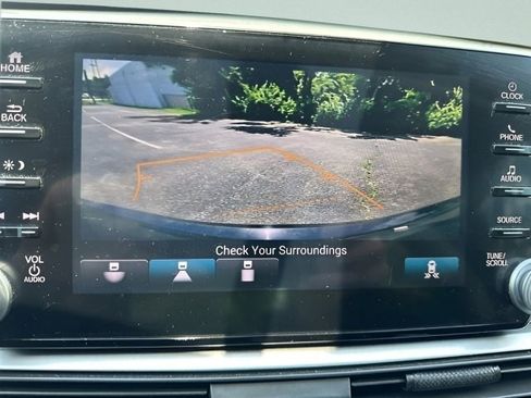 Used 2018 Honda Accord EX image 20
