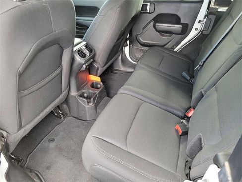 Used 2022 Jeep Wrangler Unlimited Sport image 17
