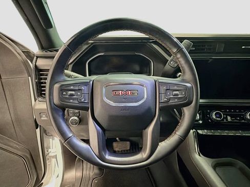 Used 2024 GMC Sierra 3500 AT4 w/ AT4 Premium Plus Package AWD/4WD image 10