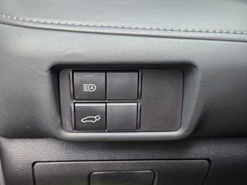 Used 2023 Toyota Highlander LE FWD image 20