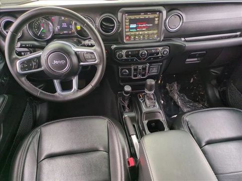 Certified 2022 Jeep Wrangler Unlimited Sahara image 16