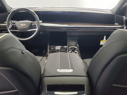 New 2026 Cadillac Escalade Luxury w/ LPO, Radiant Package image 5