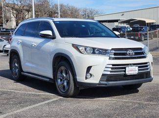 Used 2019 Toyota Highlander Limited Platinum video 2